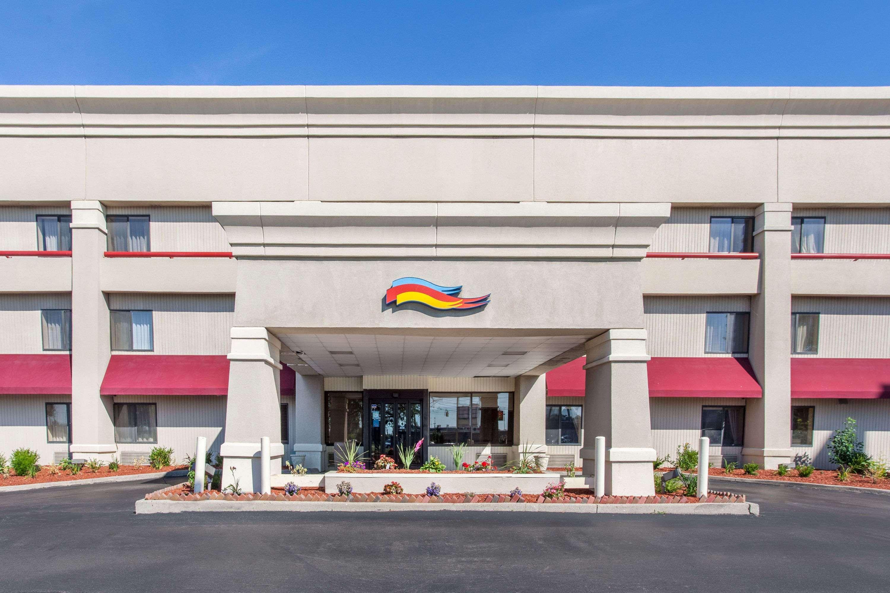 Baymont By Wyndham Detroit/Roseville Exterior foto